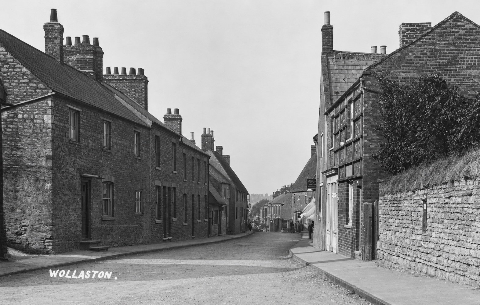 London Road looking towards the High Street